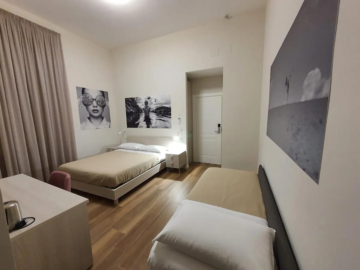 Toledo Place Naples 0*,